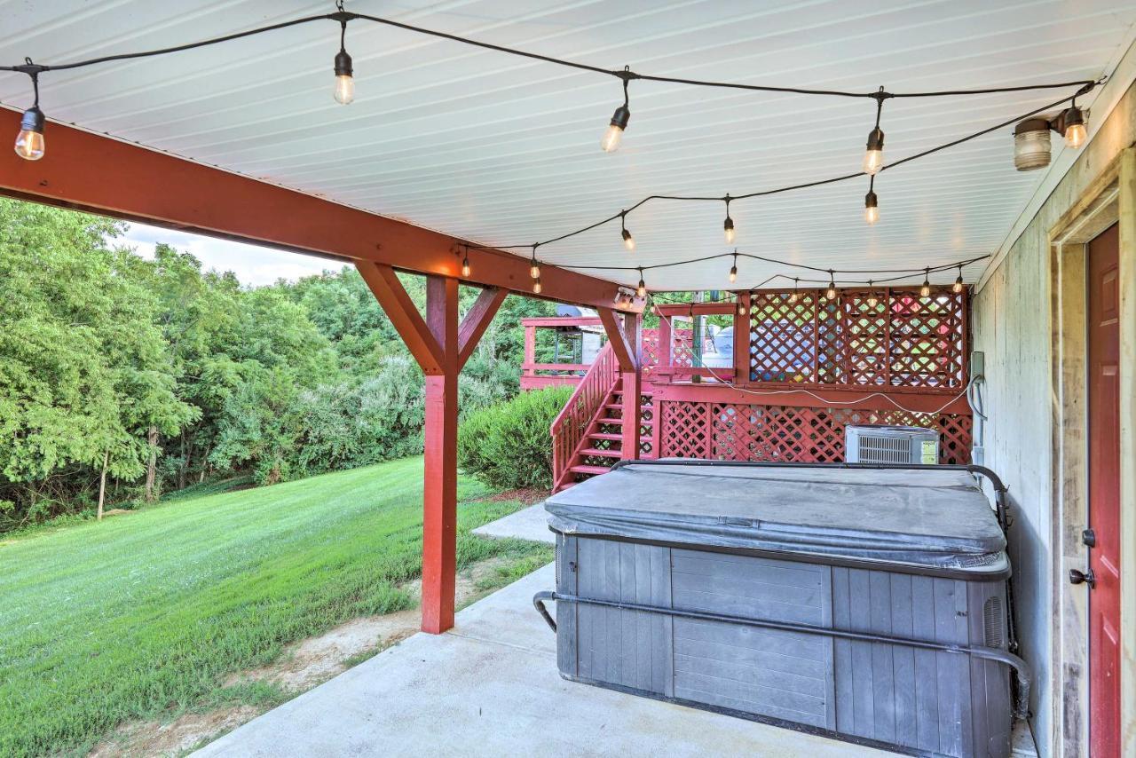 Williamstown Gem With Private Pool And Hot Tub! Villa Exteriör bild