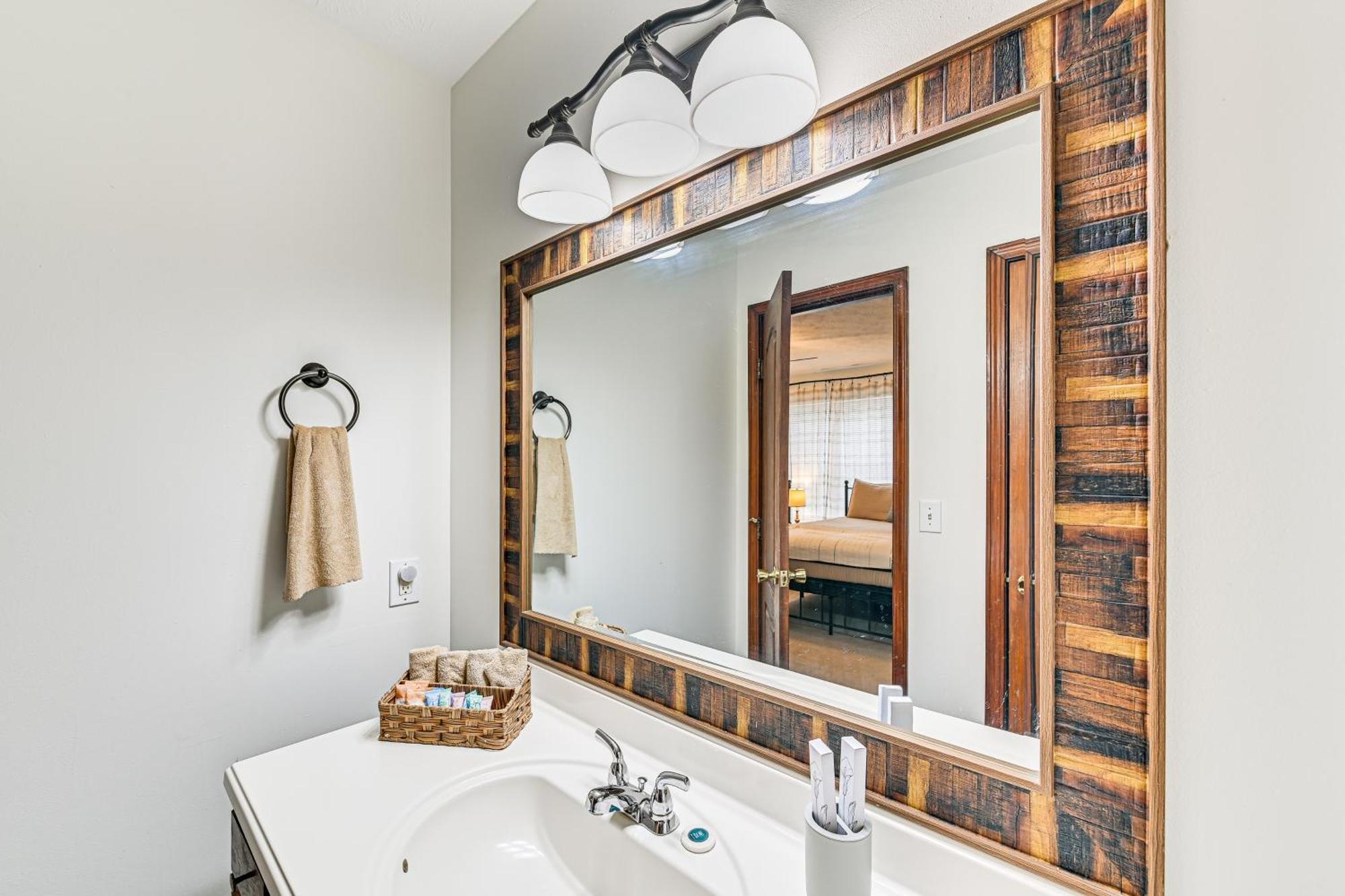 Williamstown Gem With Private Pool And Hot Tub! Villa Exteriör bild